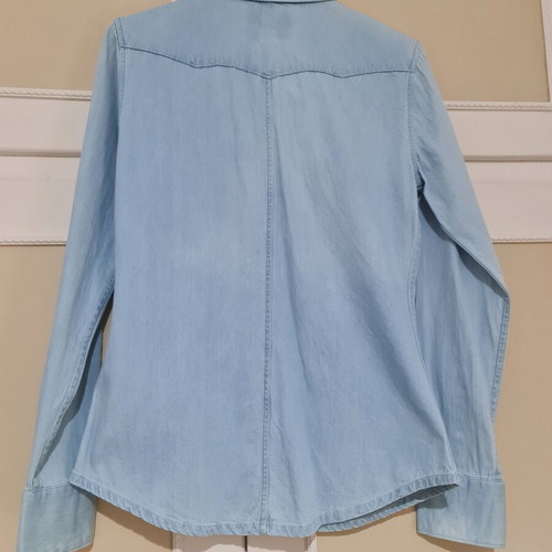 Wrangler women's slim fit cotton shirt like new, blue, XS