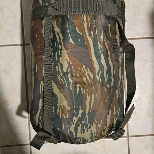 Survivors Sleeping Bag winter like new, size 230x75cm, cotton lining