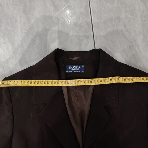 Women's suit set 3 pieces size 48 like new, brown