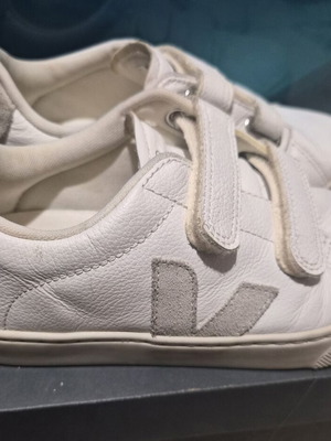Veja Small Esplar sneakers used, white, size 34, Velcro