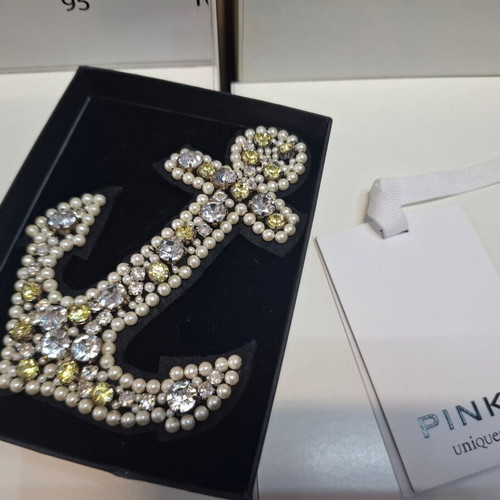 Pinko brooch new, stylish gold and silver design