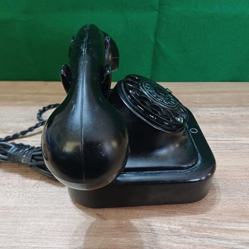 Vintage Siemens W28 metal telephone used, bakelite handset