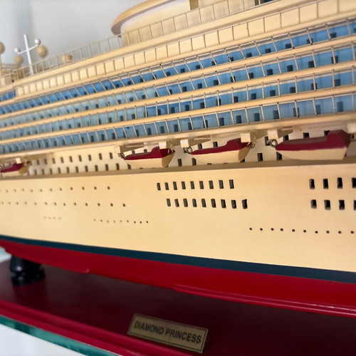 Diamond Princess Hamilton vintage large cruise ship model
