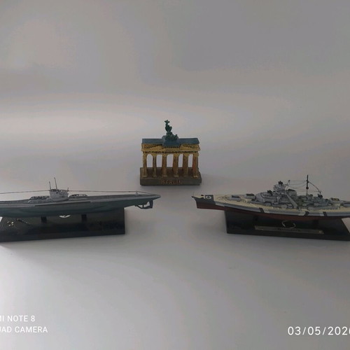 Bismarck battleship and U47 submarine miniatures set used