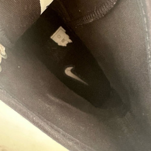 Nike men's sneaker like new, size 41, black bootie