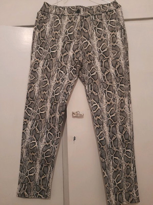 Leopard print pants black and beige new with elasticity