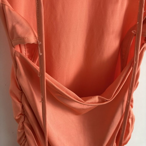 Coral backless short-sleeve dress