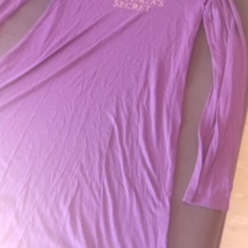 Victoria's Secret purple robe like new for home and sleep