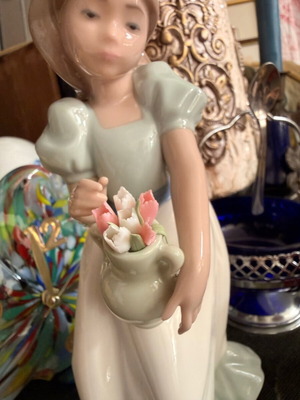 Lladro φιγούρα κοπέλας πορσελάνη σαν καινούργιο, 21εκ