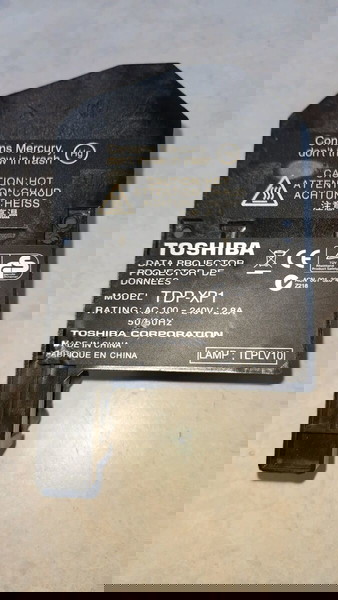 λάμπα απο προτζεκτορα toshiba TDP-XP1