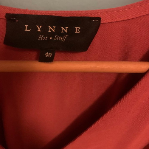 Φόρεμα Lynne μεταχειρισμένο, κοντό, νούμερο 40, κεραμιδί με μανίκια 3/4