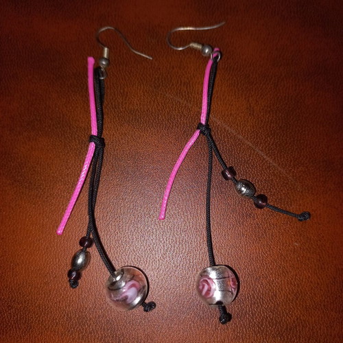 Handmade earrings with thread and beads like new, pink and black