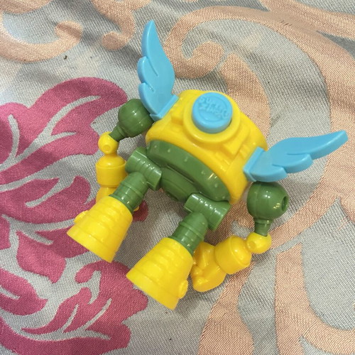 Super Zings robot like new