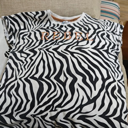Girls' short sleeve blouse used, ages 9-10