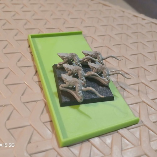 Warhammer Rat Swarm 5 plastic models like new