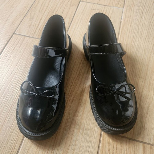 Mary Jane shoes Shein black patent leather like new, size 41