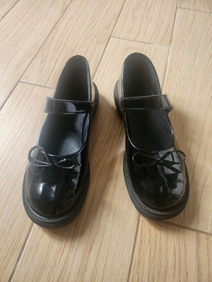 Mary Jane shoes Shein black patent leather like new, size 41
