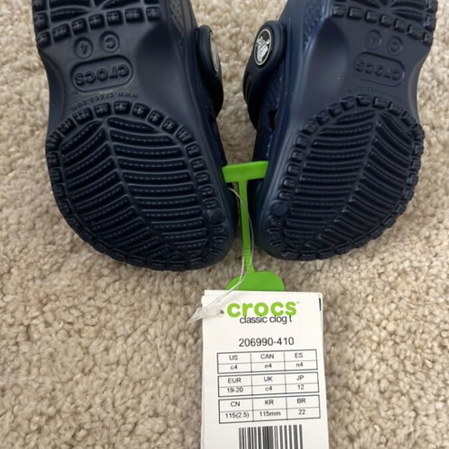 Crocs baby sandals new with tags, size 19-20 EU