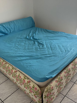 Double bed like new 200x170 cm