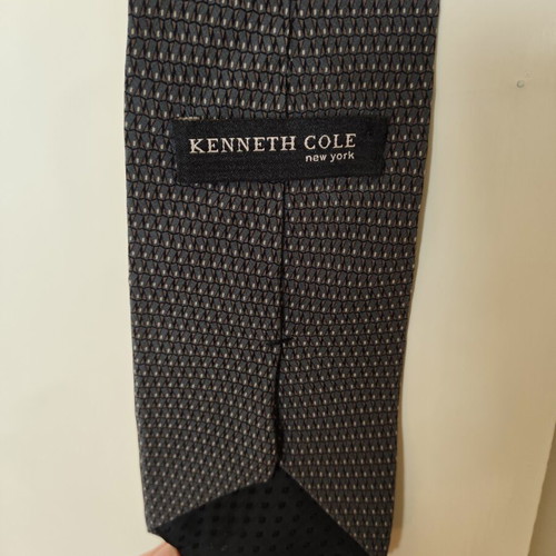 Kenneth Cole New York men's silk tie gray new