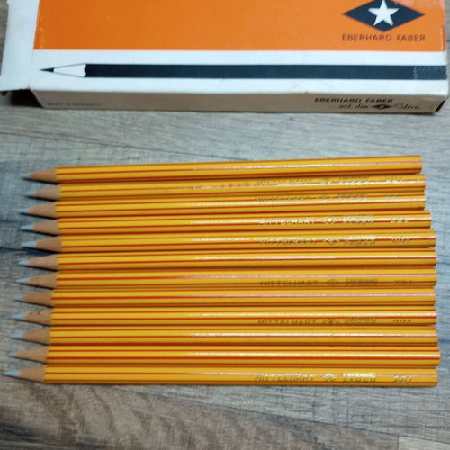 Faber White Charcoal Pencils new, pack of 12