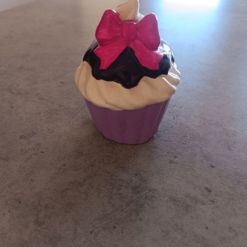 Cupcake piggy bank like new