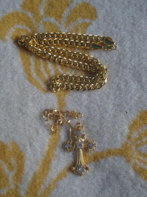 Σετ γυναικεία επιχρυσωμένη αλυσίδα και σταυρός με συνθετικούς λίθους καινούργιο