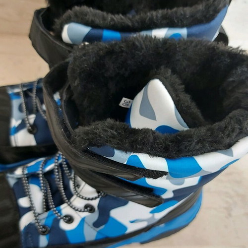 Waterproof boots new, size 36, black and blue