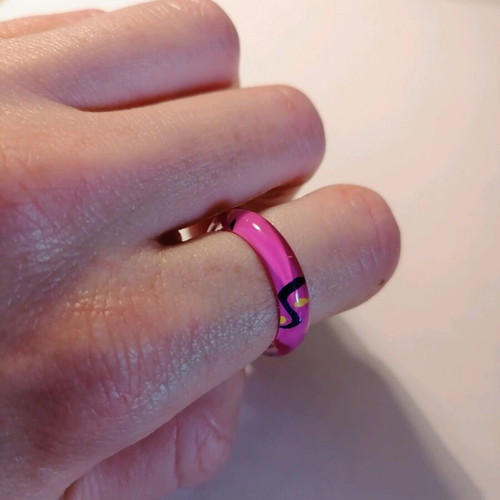 Fuchsia plexiglass ring new
