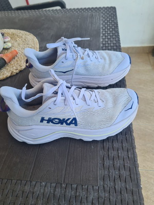 Hoka Challenger 8 women's running shoes size 39,1/3 like new