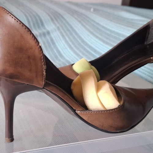 Leather women's pumps size 37 used, brown
