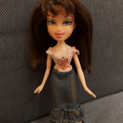 Bratz Yasmin 2001 collector doll used