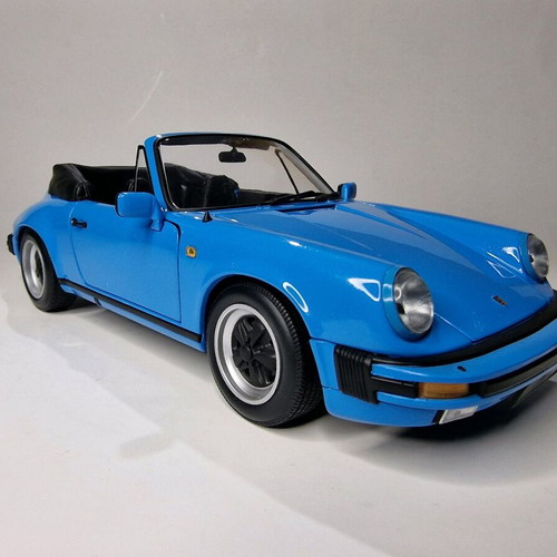 Minichamps Porsche Carrera 911 Cabriolet 1983 metal model scale 1:18 new
