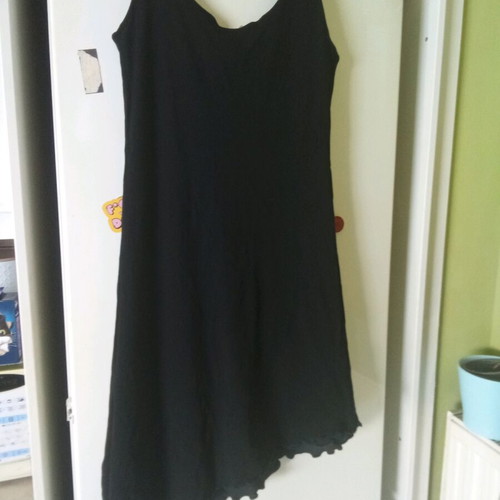 Dress with asymmetric hem like new, size M