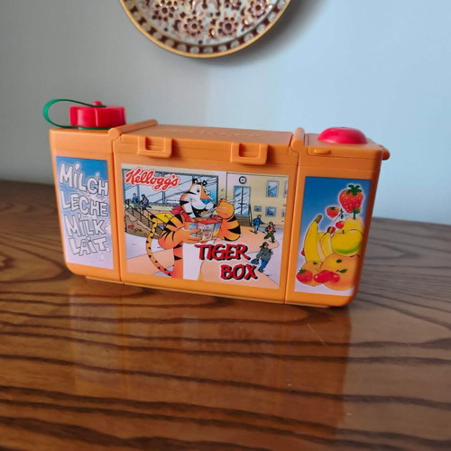 Kelloggs collectible breakfast box new with mascot