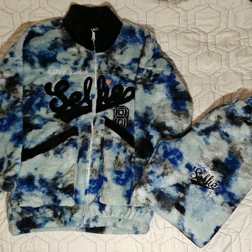 Women's Flufy Fleece tracksuit set size Large/XL multicolor like new