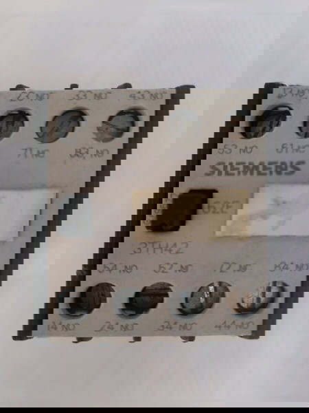 Ρελέ βοηθητικών επαφών SIEMENS
