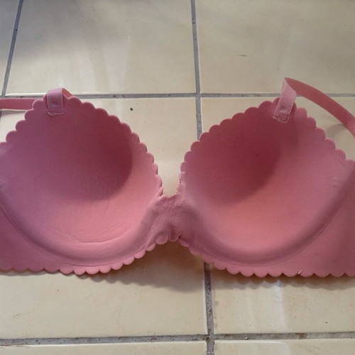 Pink seamless bra 75 B used