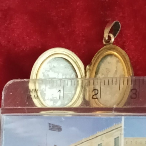 Roller gold filled vintage pendant used, engraved photo holder
