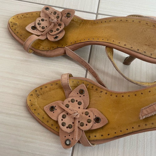Zara vintage leather sandals size 39 beige like new