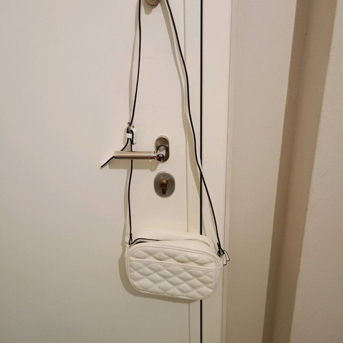 White quilted crossbody shoulder bag like new