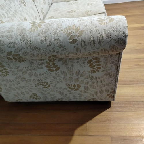Three-seater sofa used in very good condition