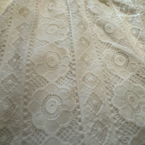 White dress with embroidery Aeropostale size M like new, short