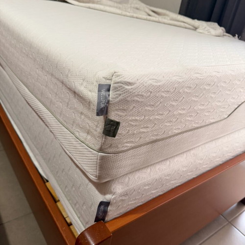 Beds and mattresses like new, set of 2
