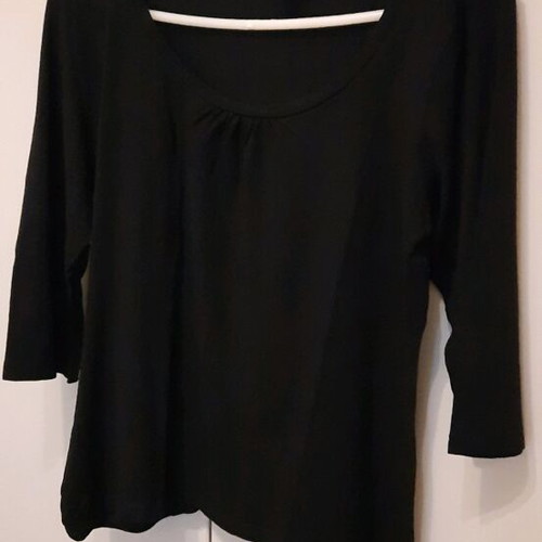 H&M blouse black with 3/4 sleeve like new, size M