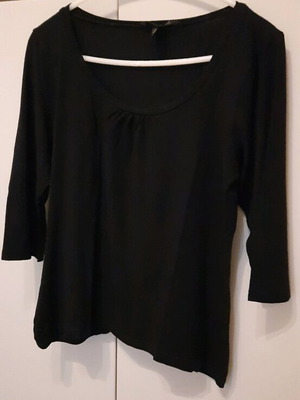 H&M blouse black with 3/4 sleeve like new, size M