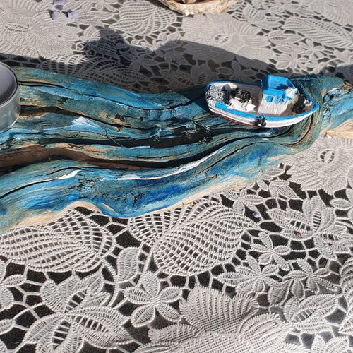 Driftwood candle decor with ship and candle like new