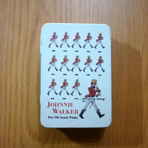 Johnnie Walker collectible playing cards like new in metal tin