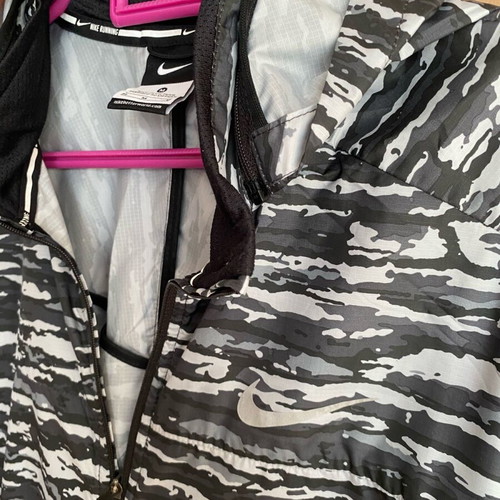 Nike running jacket like new, size M, white and gray