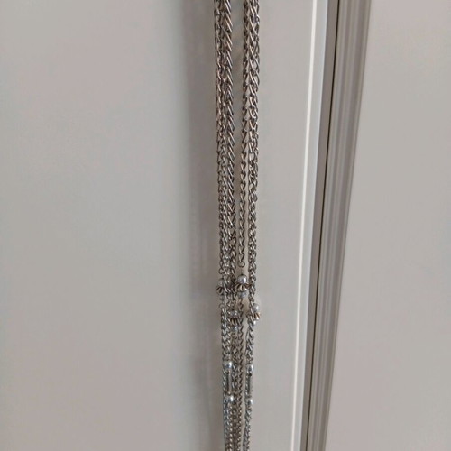 Chain necklace like new, gray